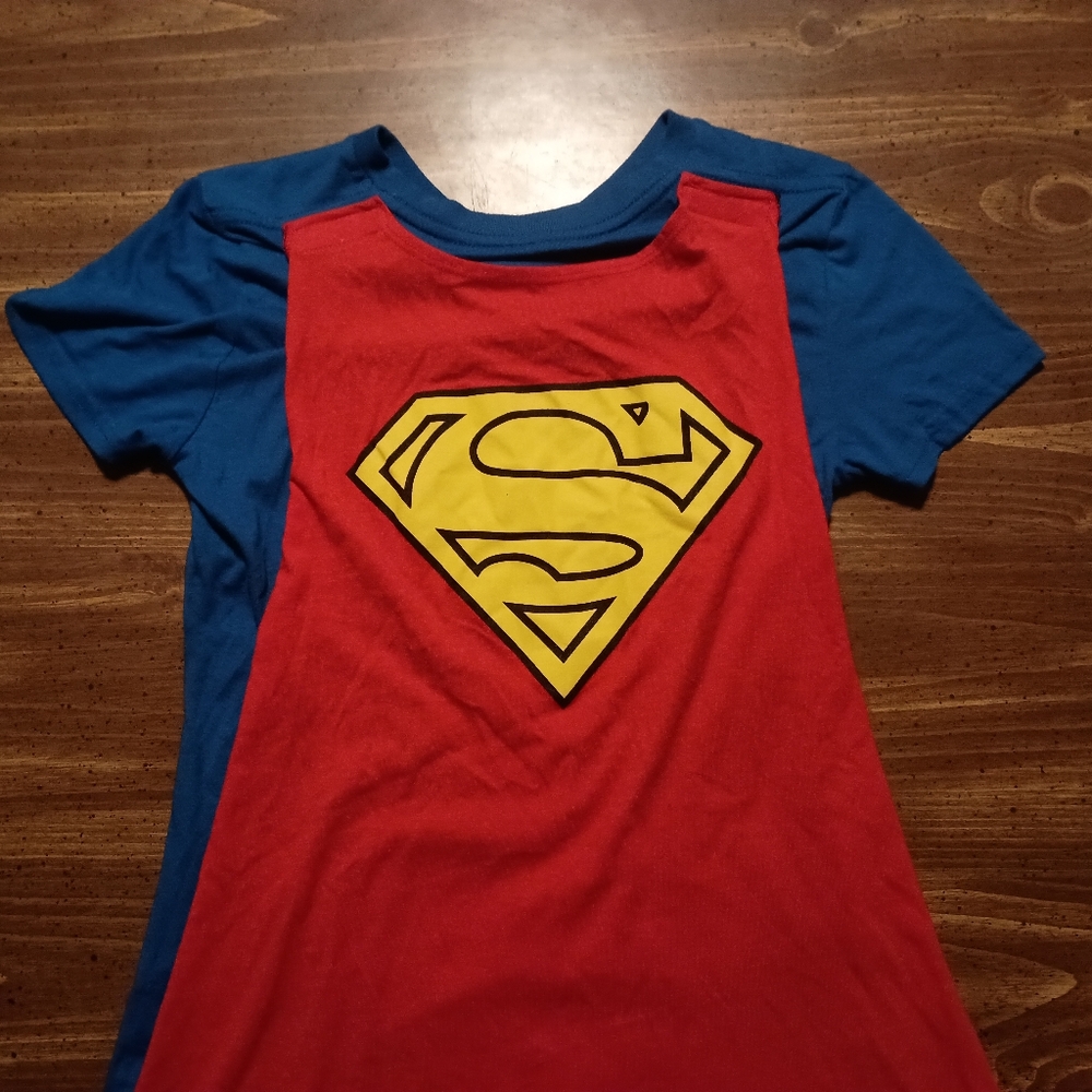 SUPERGIRL T-SHIRT WITH CAPE - Small // Cosplay Costume Tee Shirt DC Comics Hero - Picture 7 of 14